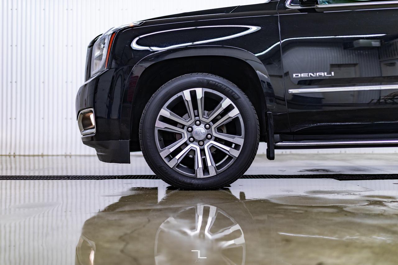 2017 GMC Yukon AWD Denali Leather Roof Nav BCam Red Deer AB