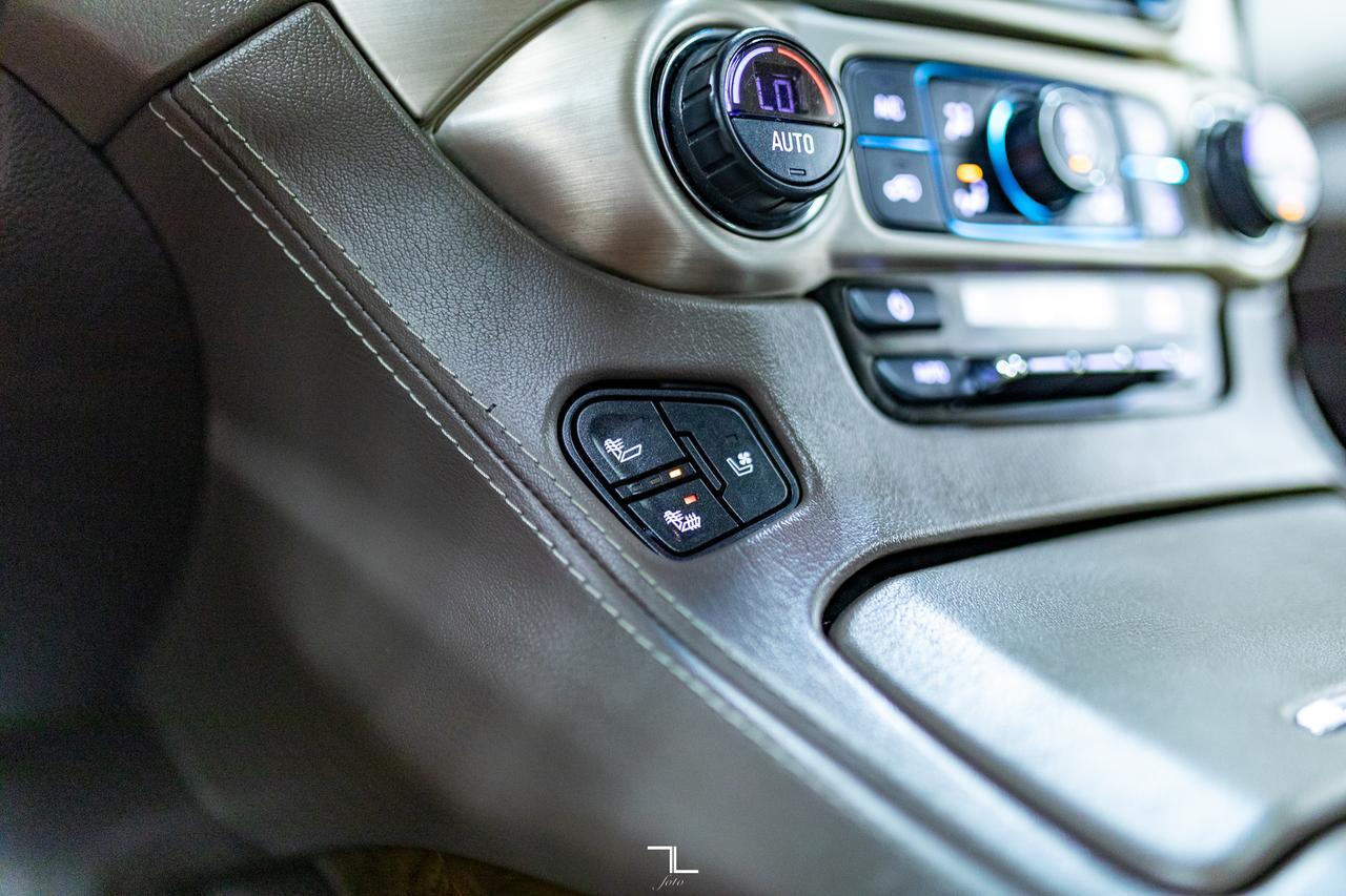 2017 GMC Yukon AWD Denali Leather Roof Nav BCam Red Deer AB