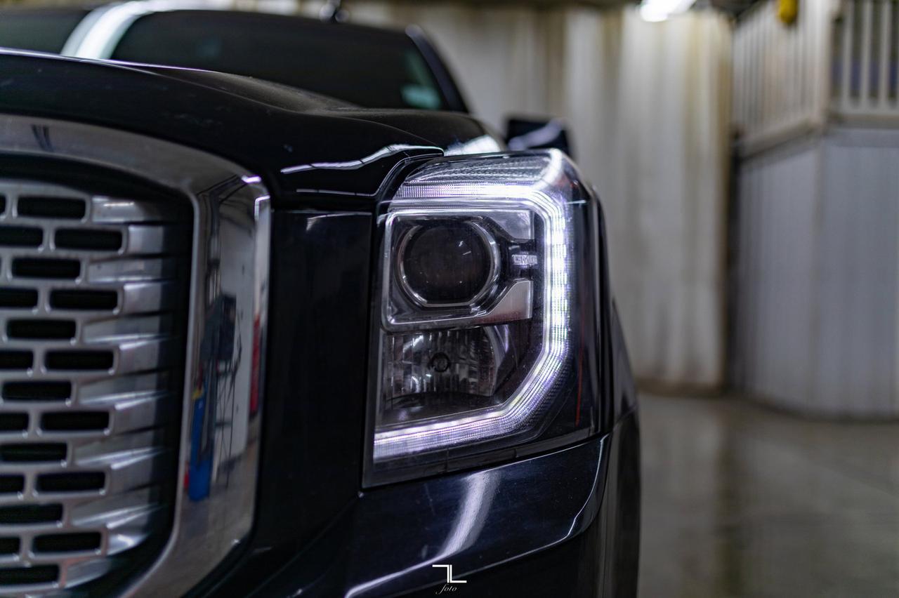 2017 GMC Yukon AWD Denali Leather Roof Nav BCam Red Deer AB