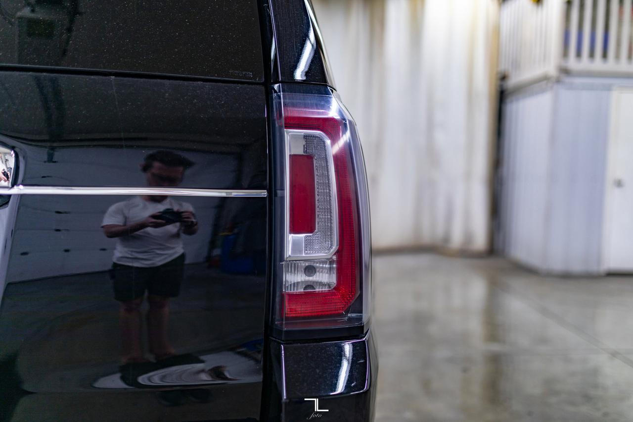 2017 GMC Yukon AWD Denali Leather Roof Nav BCam Red Deer AB