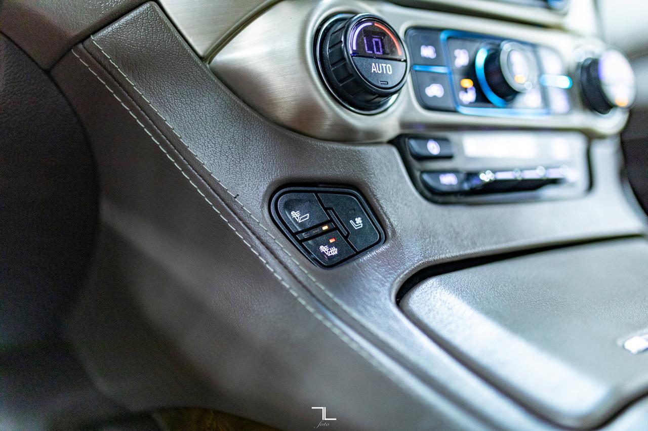 2017 GMC Yukon AWD Denali Leather Roof Nav BCam Red Deer AB