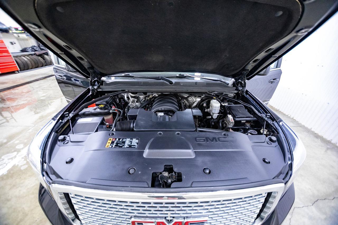 2017 GMC Yukon AWD Denali Leather Roof Nav BCam Red Deer AB