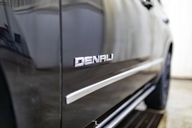 2017 GMC Yukon AWD Denali Leather Roof Nav BCam Red Deer AB