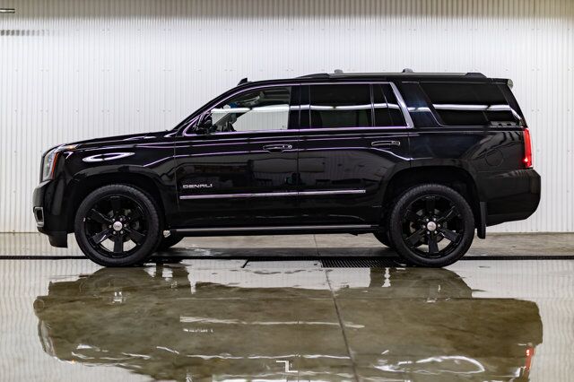 2017 GMC Yukon AWD Denali Leather Roof Nav BCam Red Deer AB