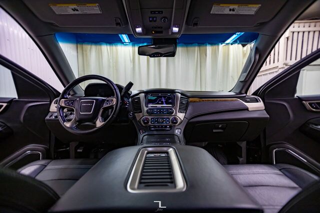 2017 GMC Yukon AWD Denali Leather Roof Nav BCam Red Deer AB