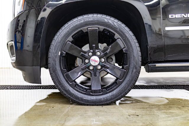 2017 GMC Yukon AWD Denali Leather Roof Nav BCam Red Deer AB