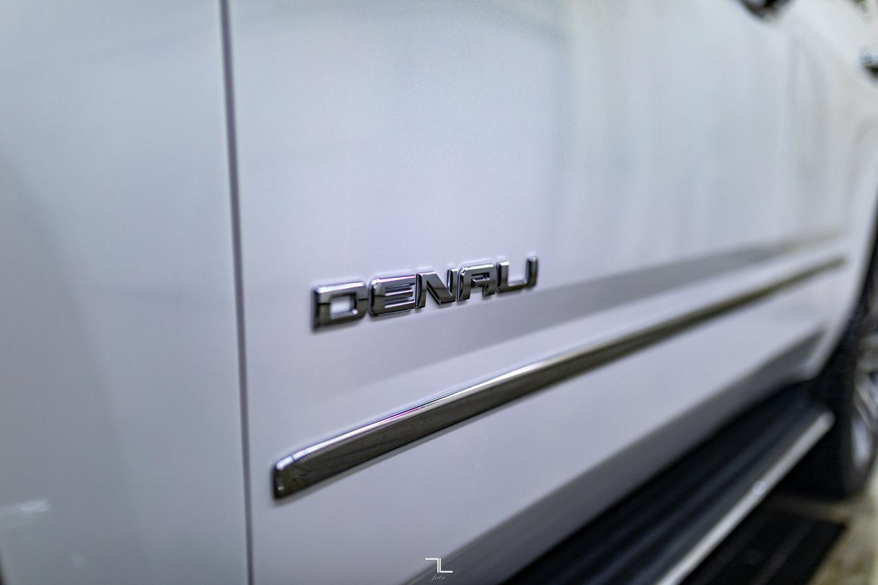 2017 GMC Yukon AWD Denali Leather Roof Nav BCam TV Red Deer AB