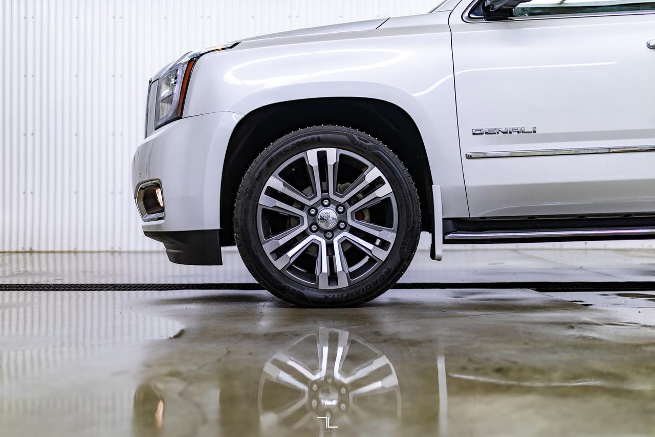 2017 GMC Yukon AWD Denali Leather Roof Nav BCam TV Red Deer AB
