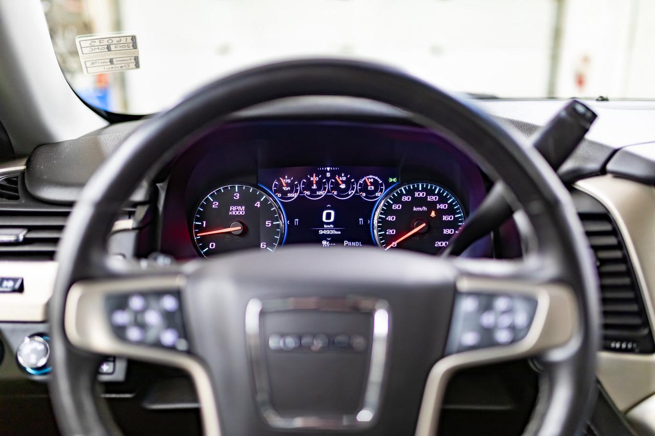 2017 GMC Yukon AWD Denali Leather Roof Nav BCam TV Red Deer AB