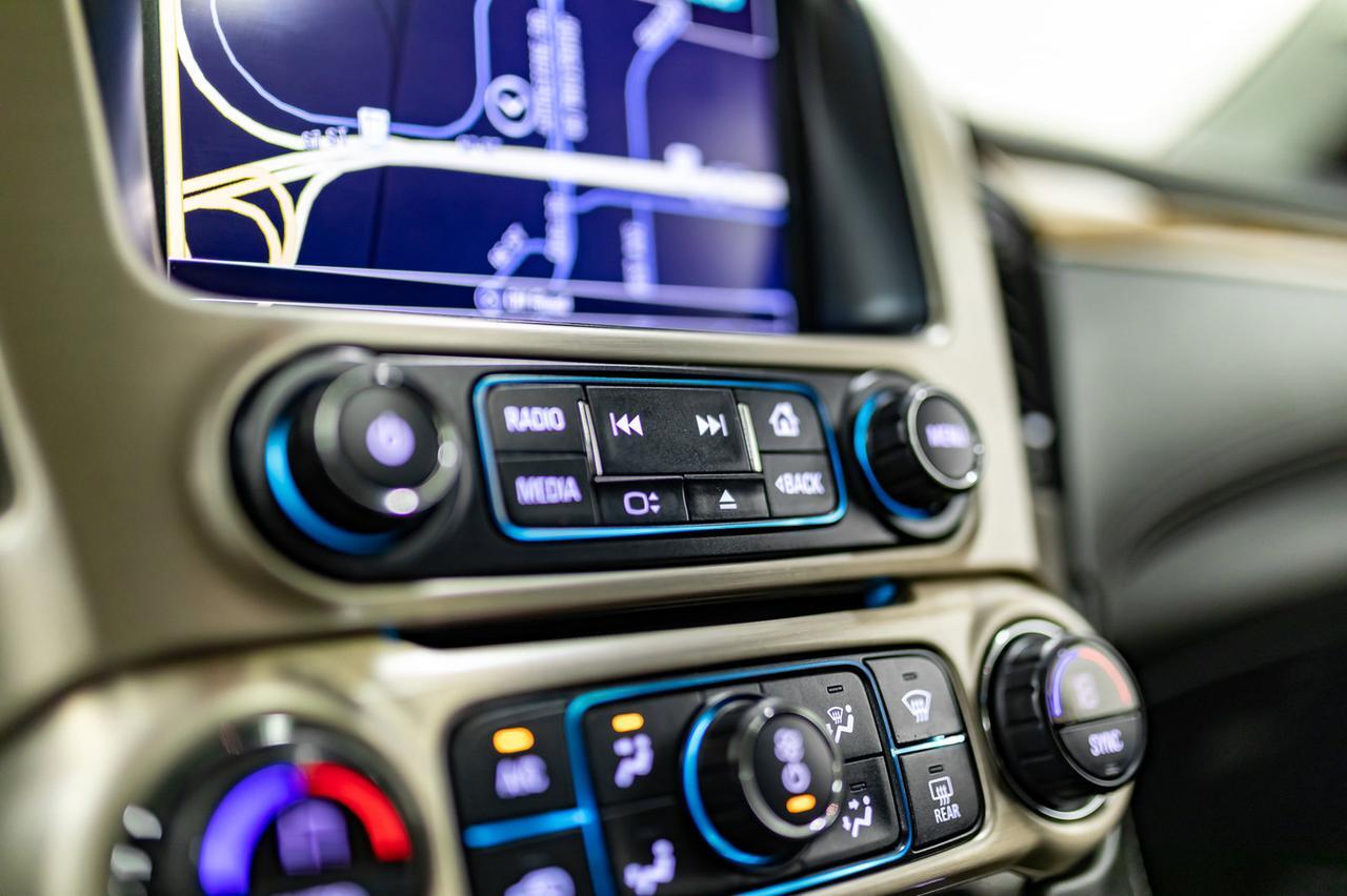 2017 GMC Yukon AWD Denali Leather Roof Nav BCam TV Red Deer AB