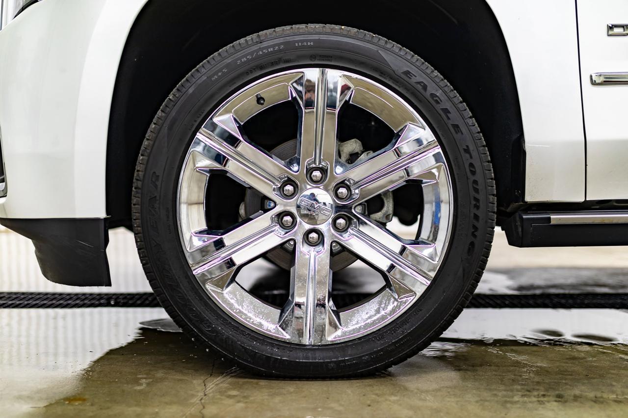 2017 GMC Yukon AWD Denali Leather Roof Nav BCam TV Red Deer AB