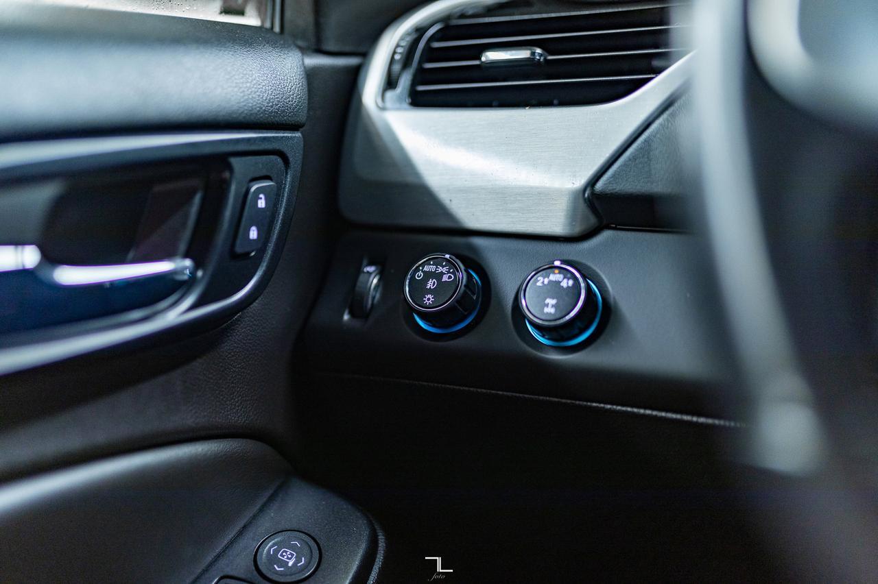 2017 GMC Yukon AWD SEL BCam Red Deer AB