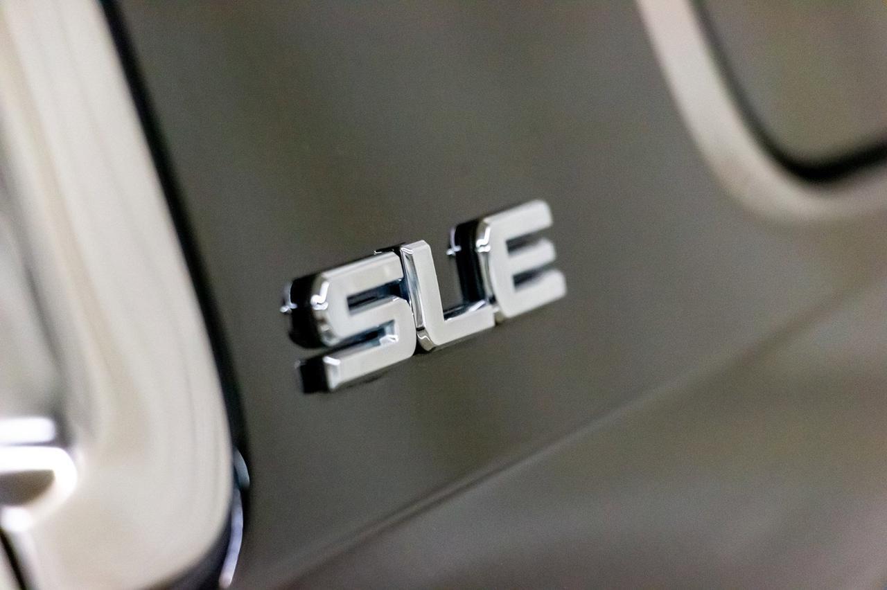 2017 GMC Yukon AWD SLE 3rd Row BCam Red Deer AB