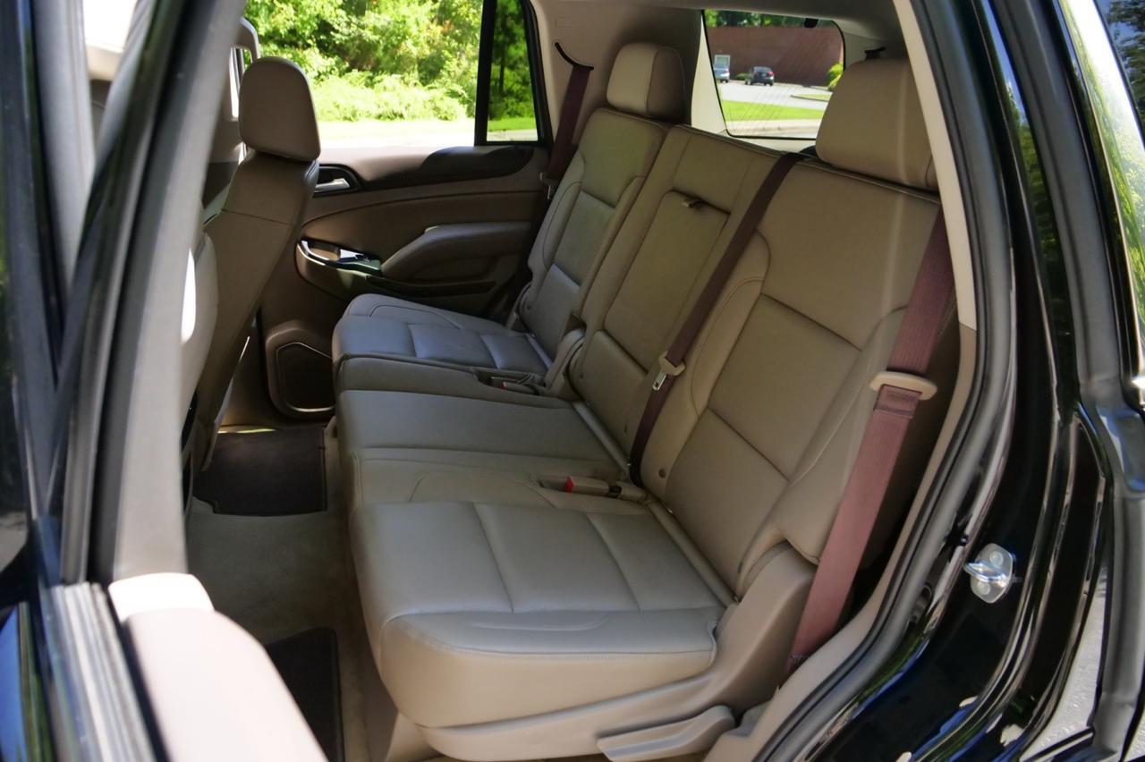 2017 GMC Yukon SLT / 5.3L V8 / Azara Wheels / Vented Seats / Third Row! Lincolnton NC