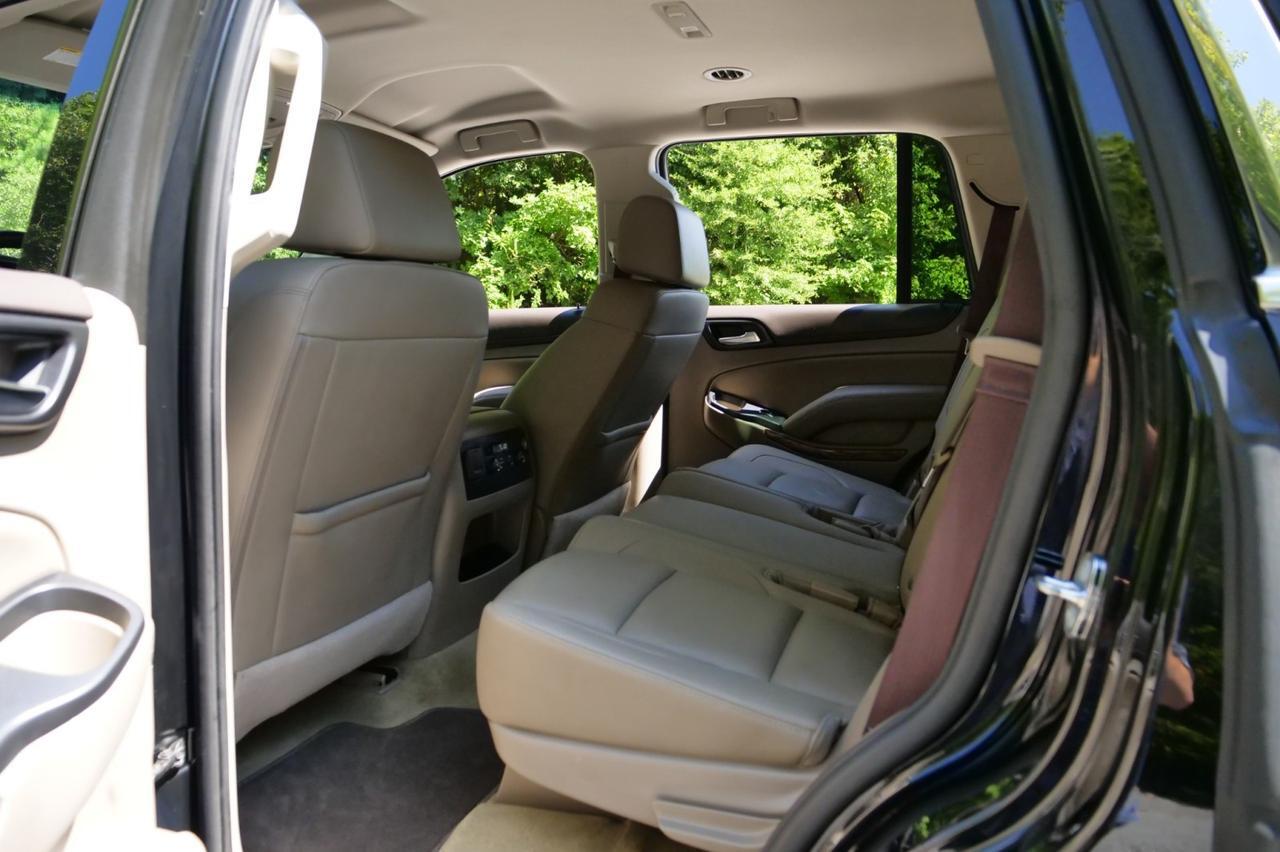 2017 GMC Yukon SLT / 5.3L V8 / Azara Wheels / Vented Seats / Third Row! Lincolnton NC