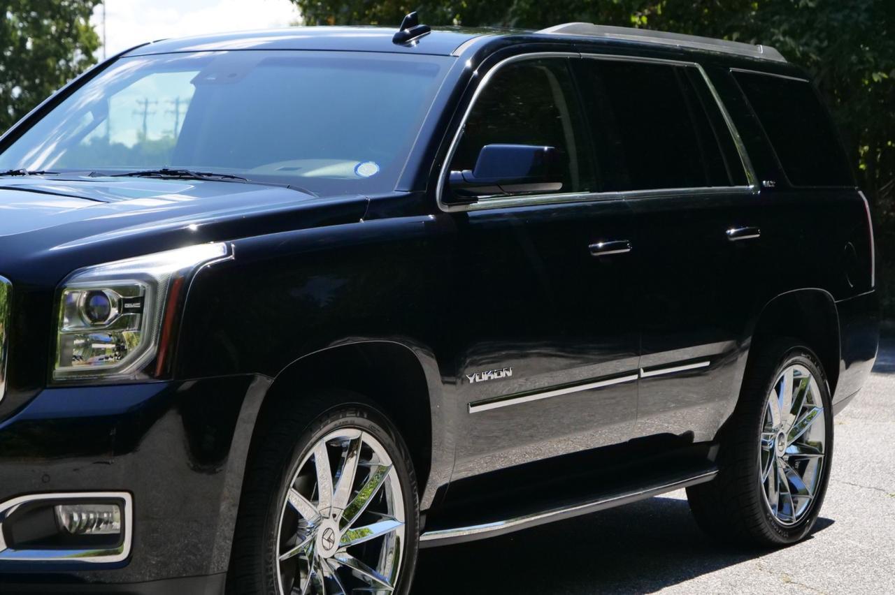2017 GMC Yukon SLT / 5.3L V8 / Azara Wheels / Vented Seats / Third Row! Lincolnton NC