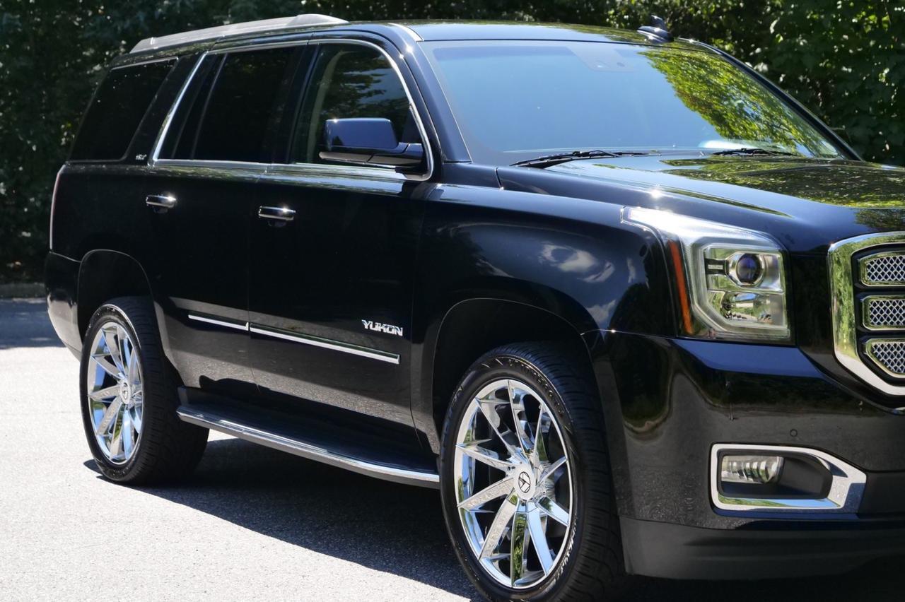 2017 GMC Yukon SLT / 5.3L V8 / Azara Wheels / Vented Seats / Third Row! Lincolnton NC