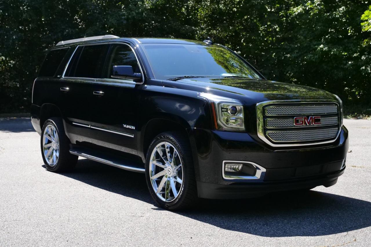 2017 GMC Yukon SLT / 5.3L V8 / Azara Wheels / Vented Seats / Third Row! Lincolnton NC