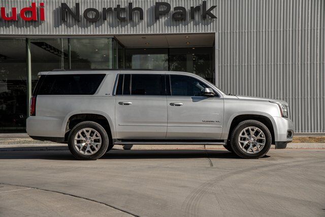 2017 GMC Yukon XL SLT  Selma TX
