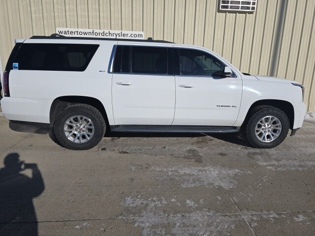 2017 GMC Yukon XL SLT