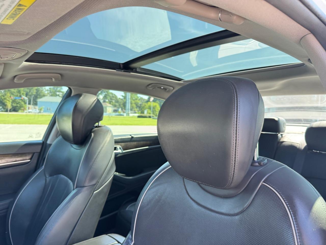 2017 Genesis G80 3.8L, HEATED & COOLED SEATS, SUNROOF, ADJUSTABLE PEDALS, MEMORY DRIVER SEAT, KEYLESS ENTRY & START, CLEAN CARFAX, DONT MISS OUT ON THIS LUXURY SEDAN!!! Norfolk VA