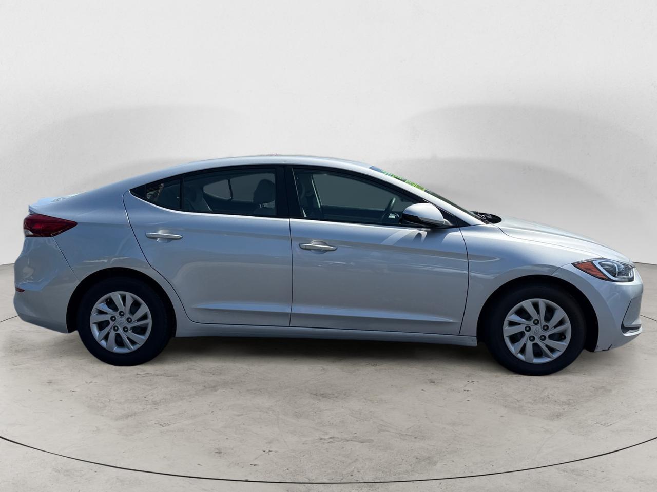 2017 HYUNDAI ELANTRA LIMITED; SE Kansas City MO