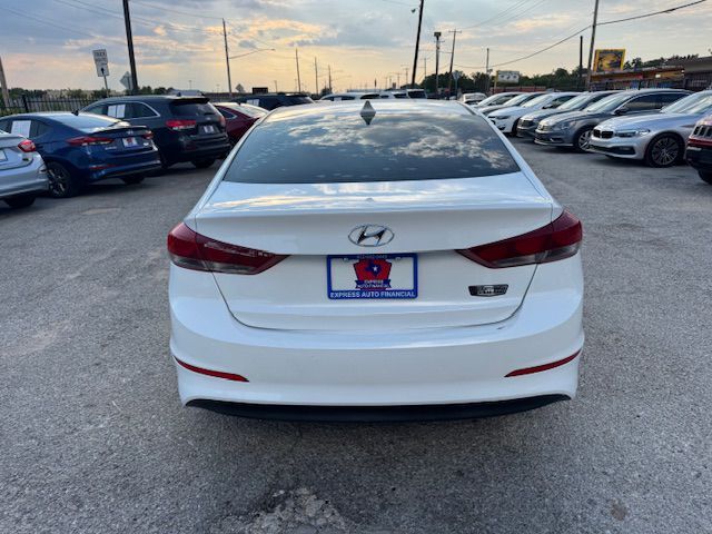 2017 HYUNDAI ELANTRA SE Grand Prairie TX