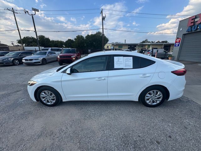 2017 HYUNDAI ELANTRA SE Grand Prairie TX