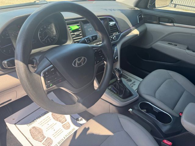 2017 HYUNDAI ELANTRA SE Grand Prairie TX