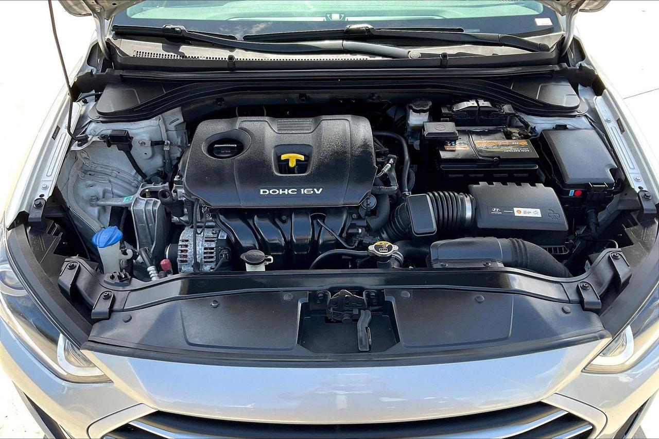 2017 HYUNDAI ELANTRA SE SILVER at Delta Auto Alliance