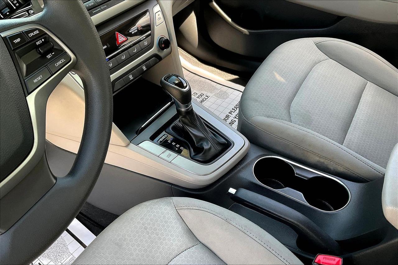 2017 HYUNDAI ELANTRA SE SILVER at Delta Auto Alliance