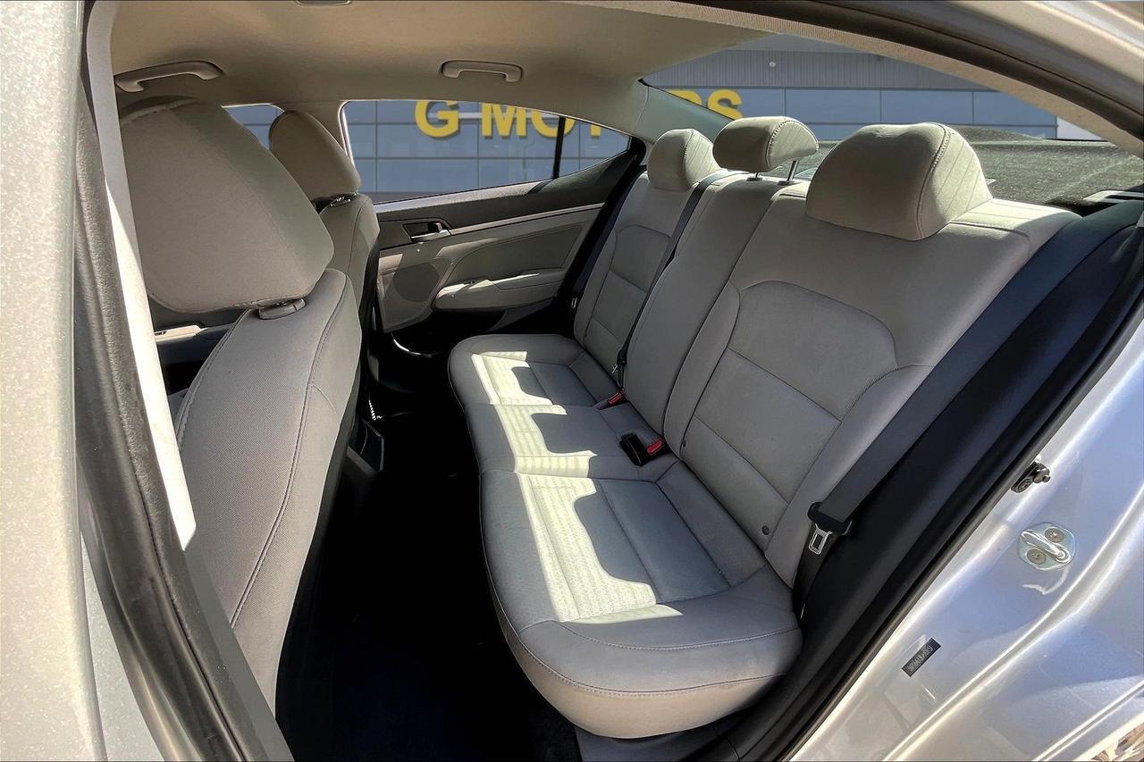 2017 HYUNDAI ELANTRA SE SILVER at Delta Auto Alliance