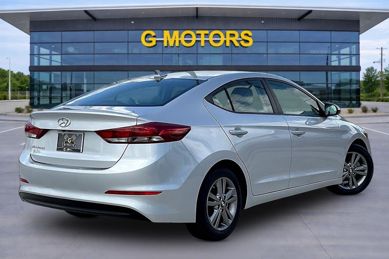 2017 HYUNDAI ELANTRA SE SILVER at Delta Auto Alliance