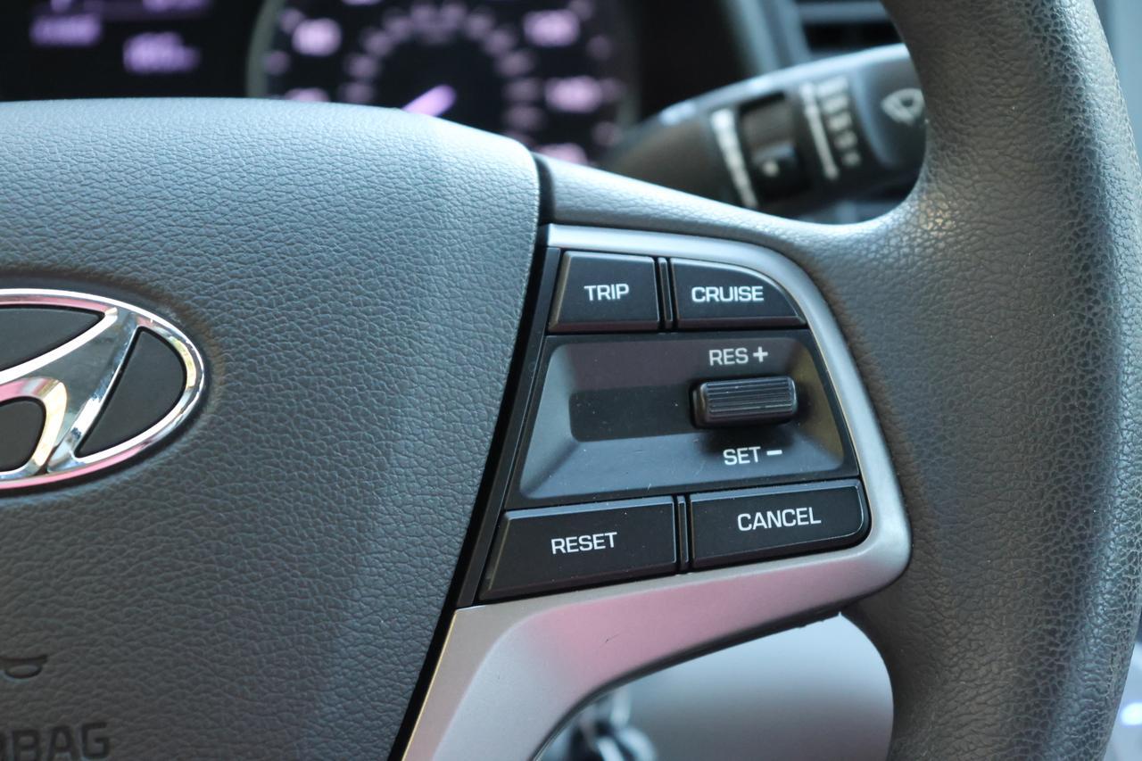 2017 HYUNDAI ELANTRA SE Houston TX