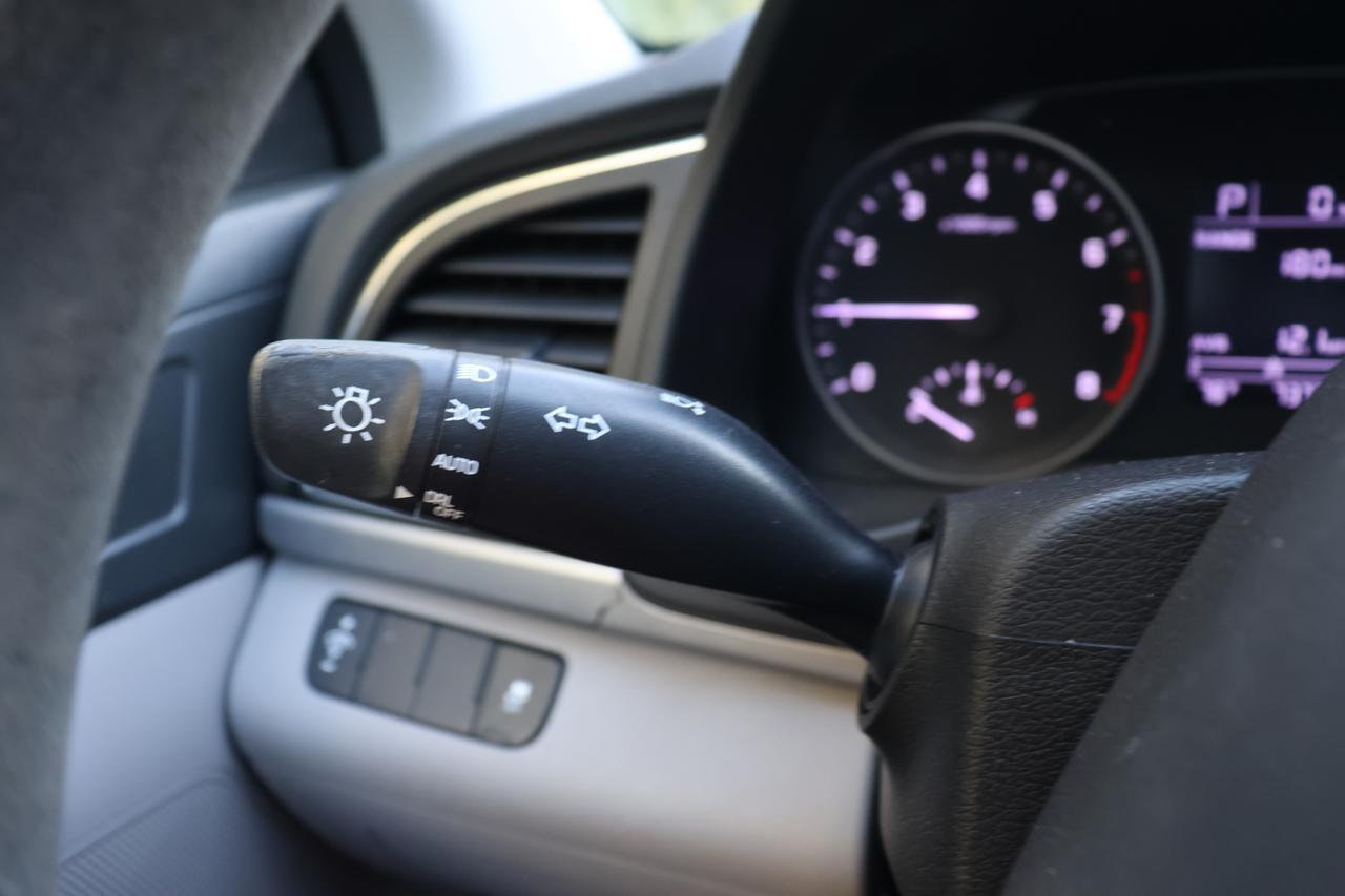 2017 HYUNDAI ELANTRA SE Houston TX