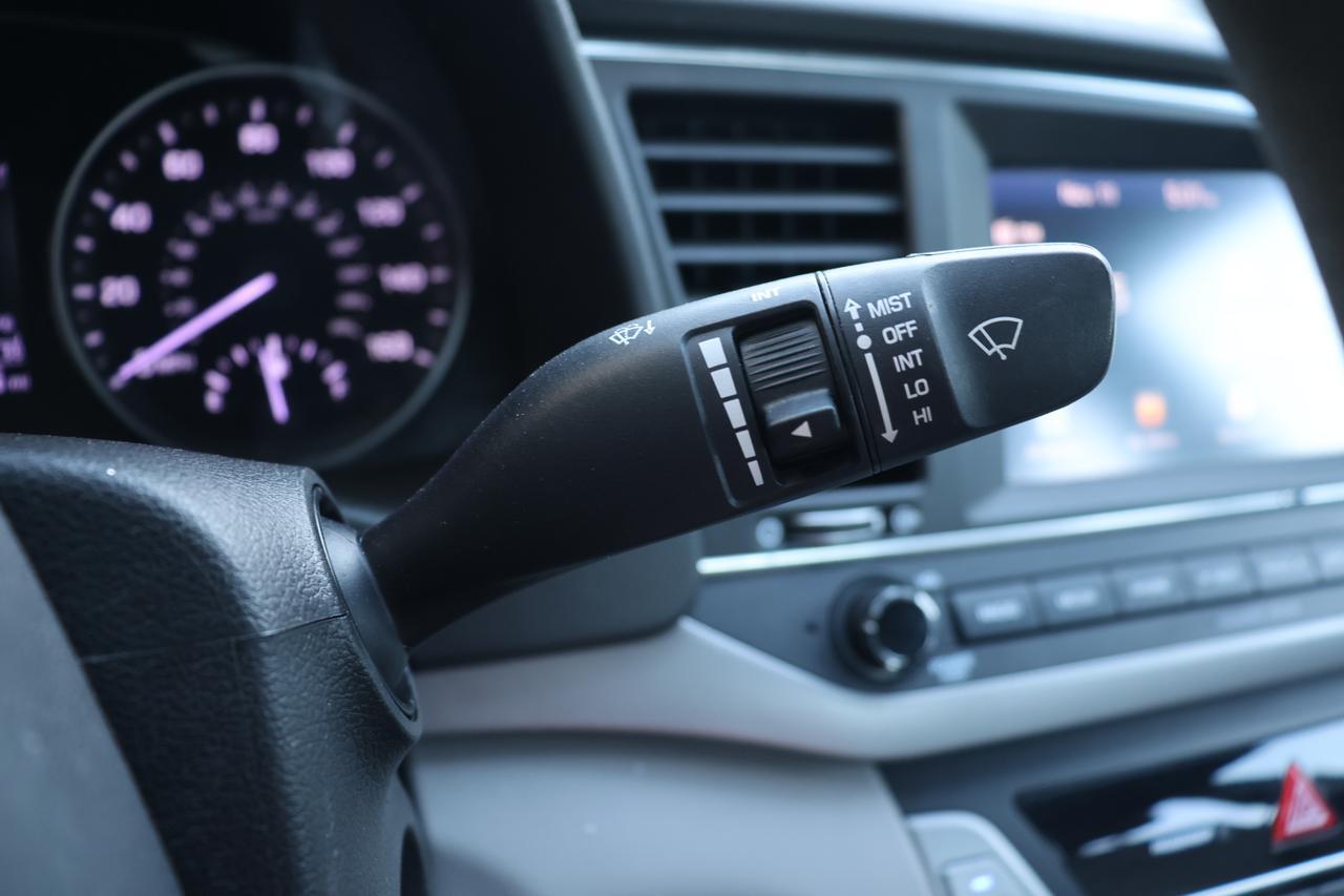 2017 HYUNDAI ELANTRA SE Houston TX