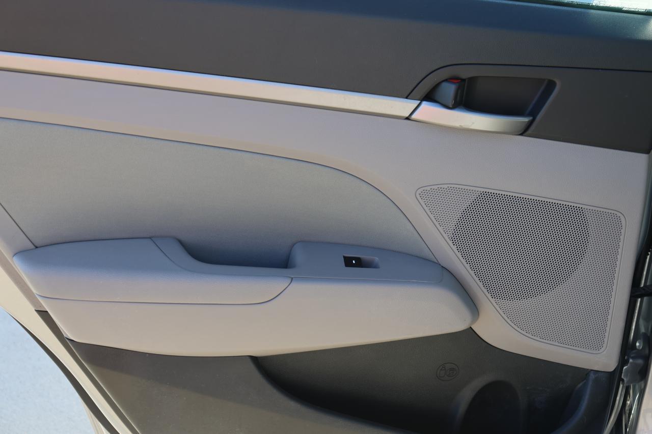 2017 HYUNDAI ELANTRA SE Houston TX