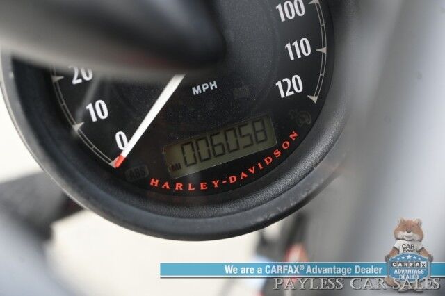 2017 Harley Davidson Iron 883 / Vance & Hines Shorty Exhaust / Roland Sands Design Billet Parts / Heated Grips / L.E.D Headlight & Signals / Keyless Start / Only 6K Miles Anchorage AK