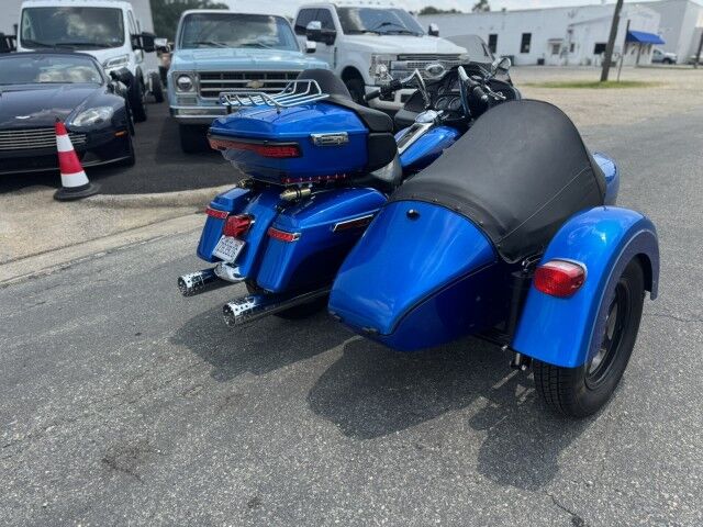 2017 Harley Davidson Road Glide Ultra w DMC Sidecar FLTRU