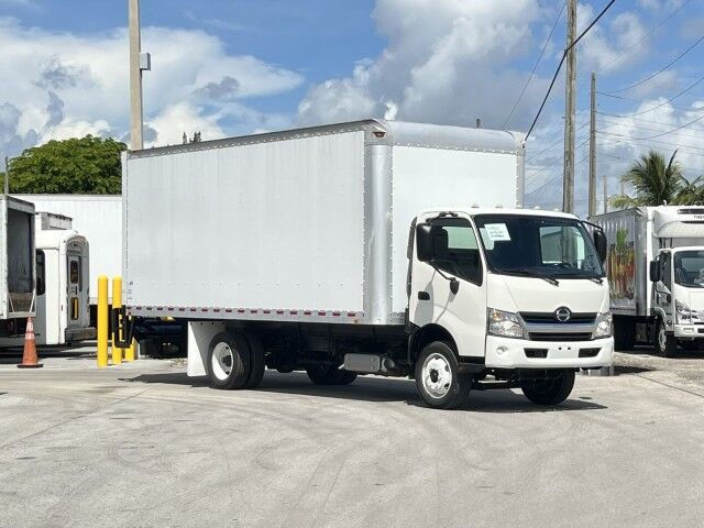 2017 Hino 195 20&apos; Dry Box Truck with 2,500 lbs. Lift Gate Miami FL