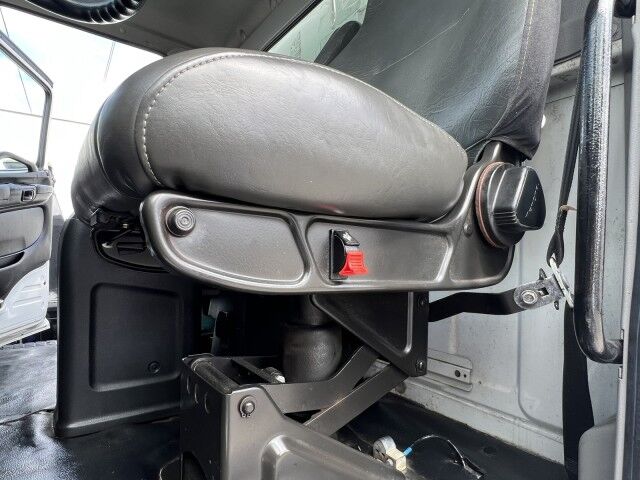 2017 Hino 268 28&apos; Dry Box Truck. For Sale AS IS! Miami FL