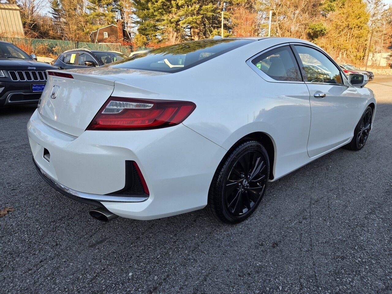 2017 Honda Accord EX-L photo 3