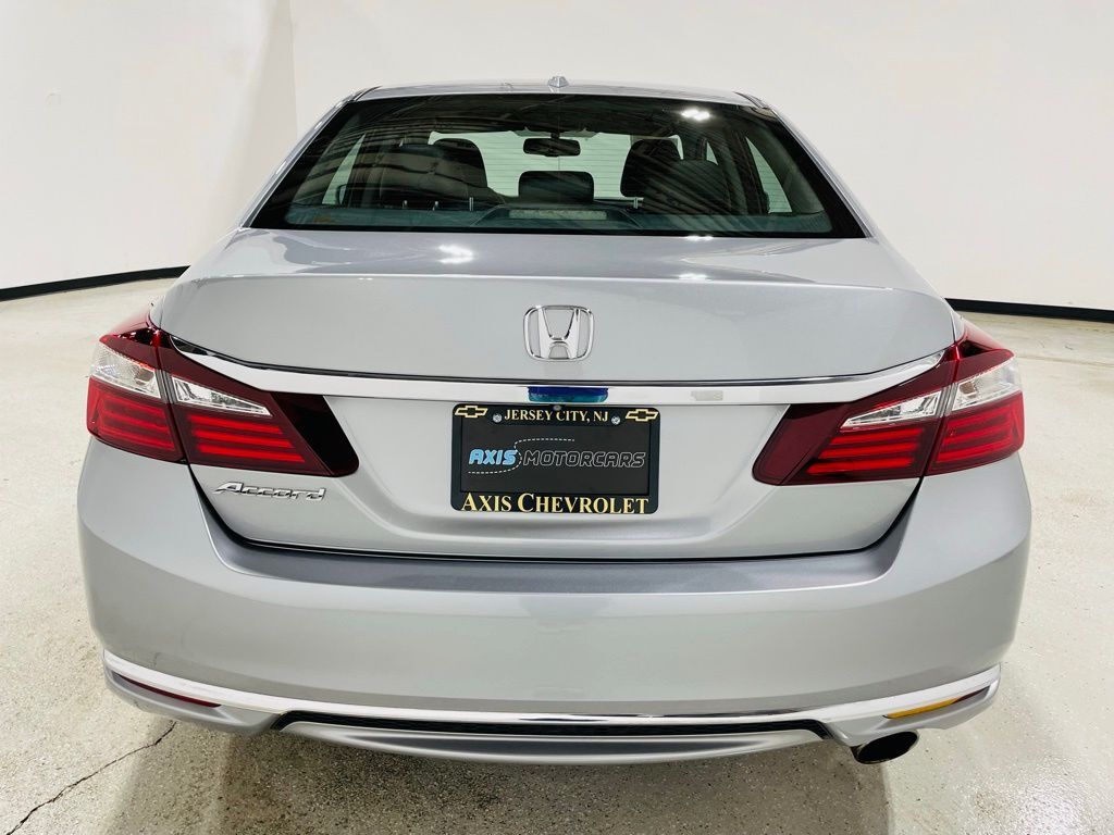 2017 Honda Accord EX-L photo 13