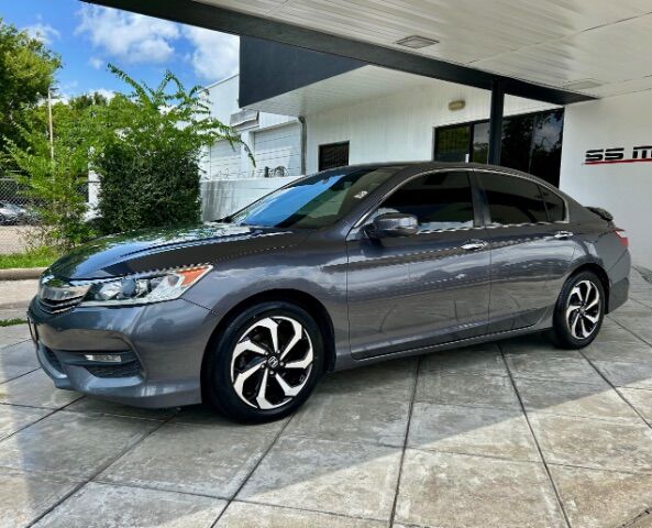 2017 Honda Accord EX-L Sedan CVT 125,319 mi.