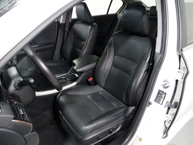 2017 Honda Accord Hybrid Touring *NAVIGATION, ADAPTIVE CRUISE, SAFETY ALERTS, BACKUP-CAMERA, COLOR TOUCHSCREEN, MOONROOF, LEATHER, HEATED SEATS, KEYLESS ENTRY, ANDROID & APPLE Round Rock TX