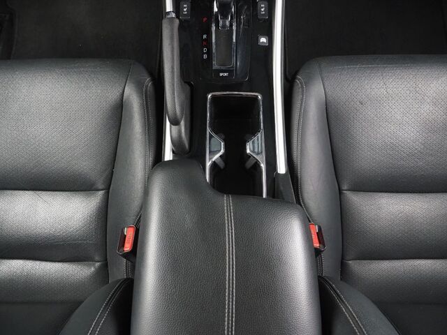 2017 Honda Accord Hybrid Touring *NAVIGATION, ADAPTIVE CRUISE, SAFETY ALERTS, BACKUP-CAMERA, COLOR TOUCHSCREEN, MOONROOF, LEATHER, HEATED SEATS, KEYLESS ENTRY, ANDROID & APPLE Round Rock TX