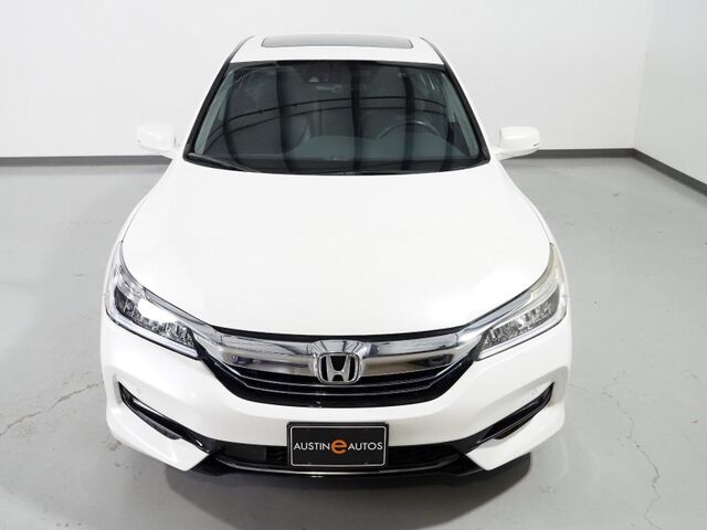 2017 Honda Accord Hybrid Touring *NAVIGATION, ADAPTIVE CRUISE, SAFETY ALERTS, BACKUP-CAMERA, COLOR TOUCHSCREEN, MOONROOF, LEATHER, HEATED SEATS, KEYLESS ENTRY, ANDROID & APPLE Round Rock TX
