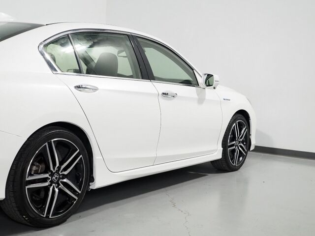 2017 Honda Accord Hybrid Touring *NAVIGATION, ADAPTIVE CRUISE, SAFETY ALERTS, BACKUP-CAMERA, COLOR TOUCHSCREEN, MOONROOF, LEATHER, HEATED SEATS, KEYLESS ENTRY, ANDROID & APPLE Round Rock TX