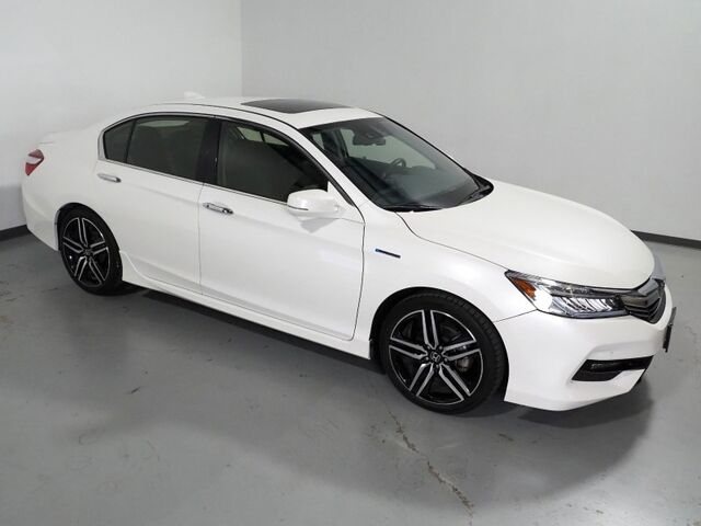 2017 Honda Accord Hybrid Touring *NAVIGATION, ADAPTIVE CRUISE, SAFETY ALERTS, BACKUP-CAMERA, COLOR TOUCHSCREEN, MOONROOF, LEATHER, HEATED SEATS, KEYLESS ENTRY, ANDROID & APPLE Round Rock TX