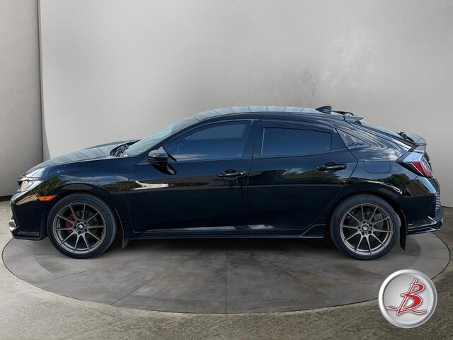 2017 Honda Civic Hatchback Sport photo 4